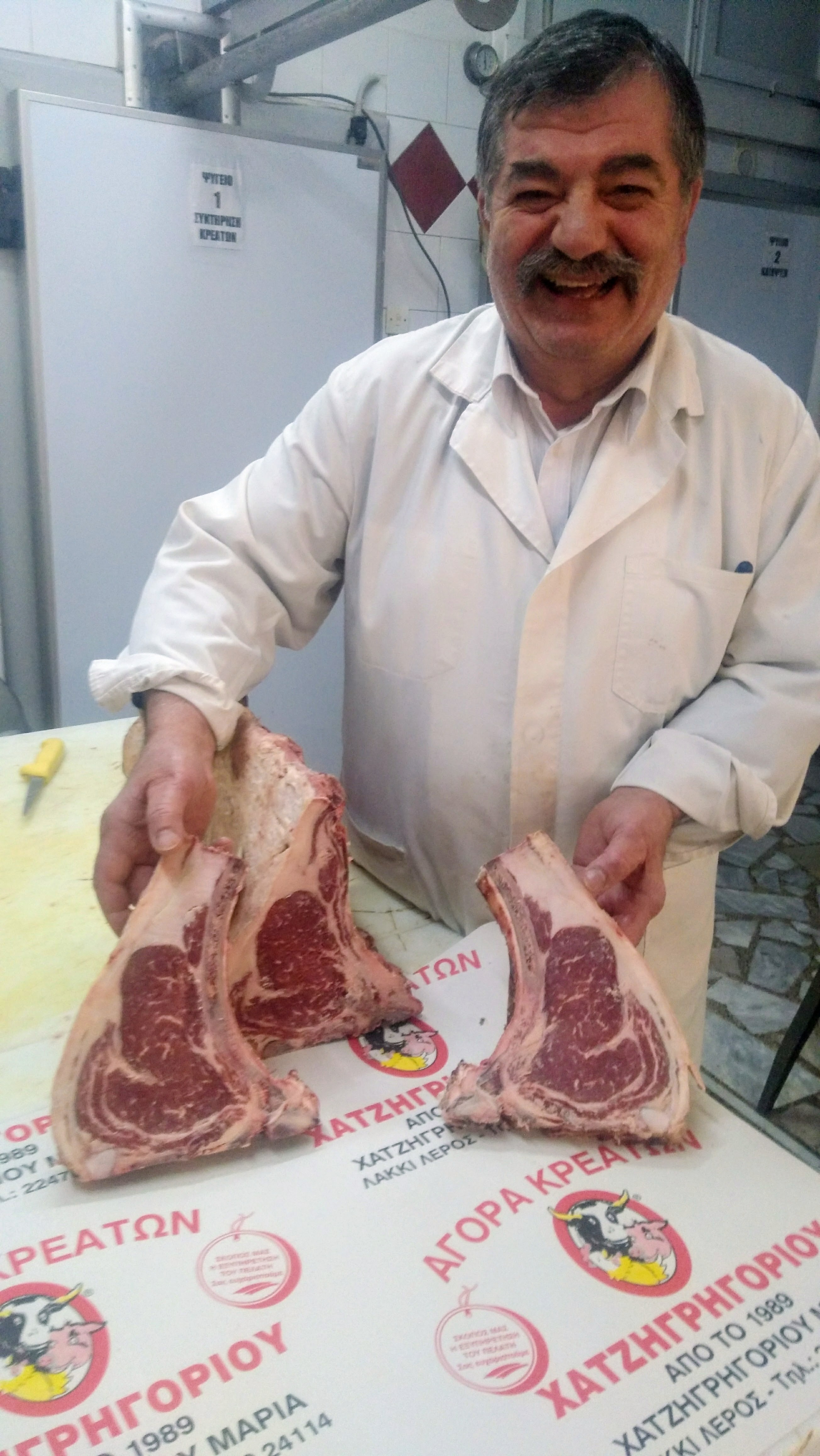 Βασίλης με dry-aged κοπές
